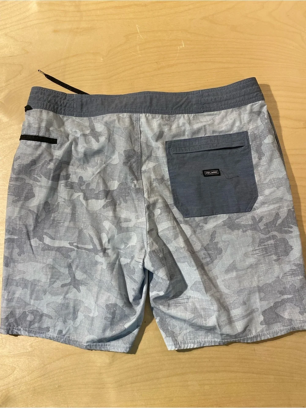 Pelagic Men’s Gray Camo Swim Trunks 36 (RS)